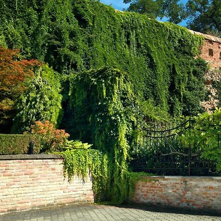 Hotel Dream Trnava Luaran gambar